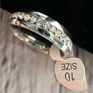 NWT⭐️ Fashion Ring - Stainless Silver Overlay w/ Single Row Faux Diamonds Sz 10